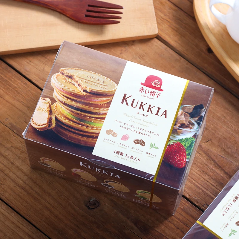 日本进口千朋红帽子牛奶巧克力薄脆抹茶味法式薄饼干休闲零食礼物