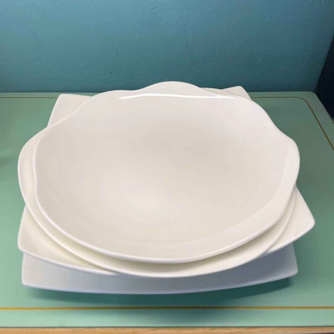 【纯白8寸异形盘4套装】1个三角盘1个四角盘1个天圆深盘1个花瓣盘