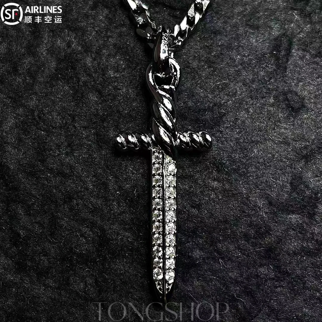 吊坠925银莫桑石 TONGSHOP 925银莫桑钻正义之剑吊坠坠链满钻手工