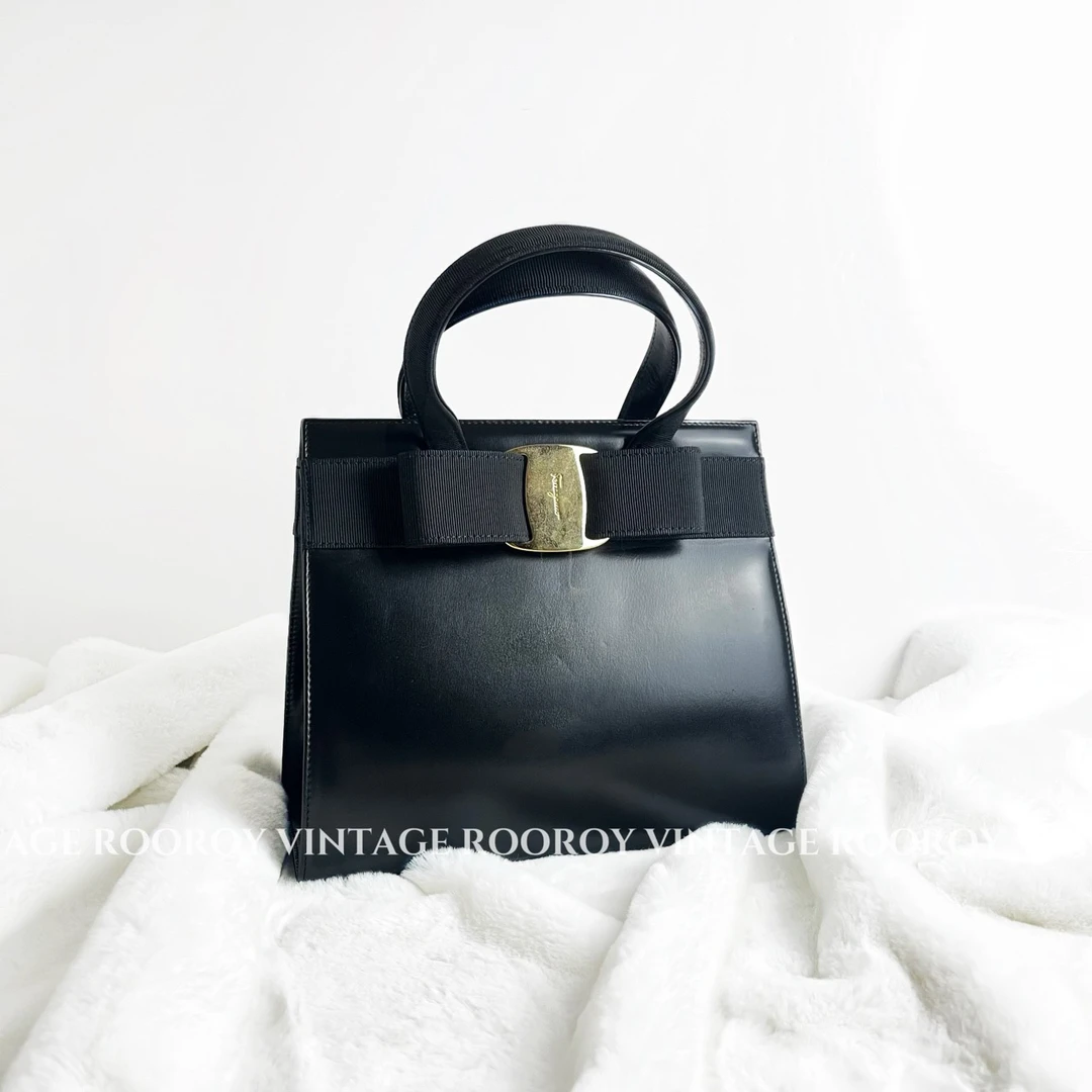 95新 FERRAGAMO/菲拉格慕 黑色金扣蝴蝶结/6865