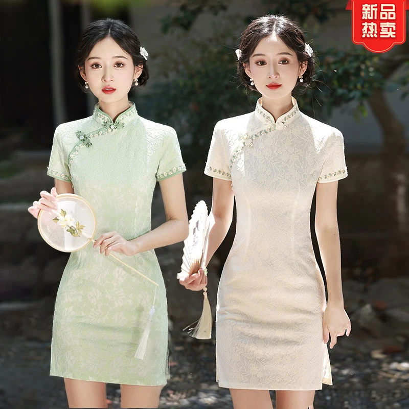 旗袍女小个子新款2025短款改良年轻款少女连衣裙高端气质米白色夏