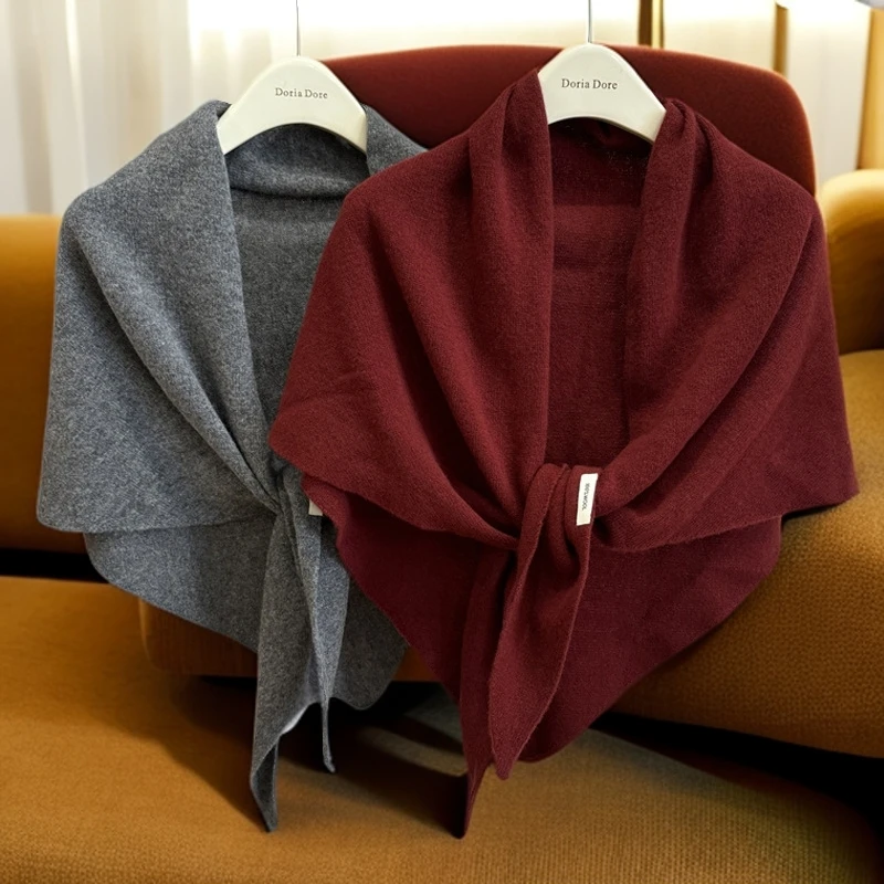 秋冬新款100羊毛三角披肩围脖保暖大披肩女士时尚针织纯色围脖