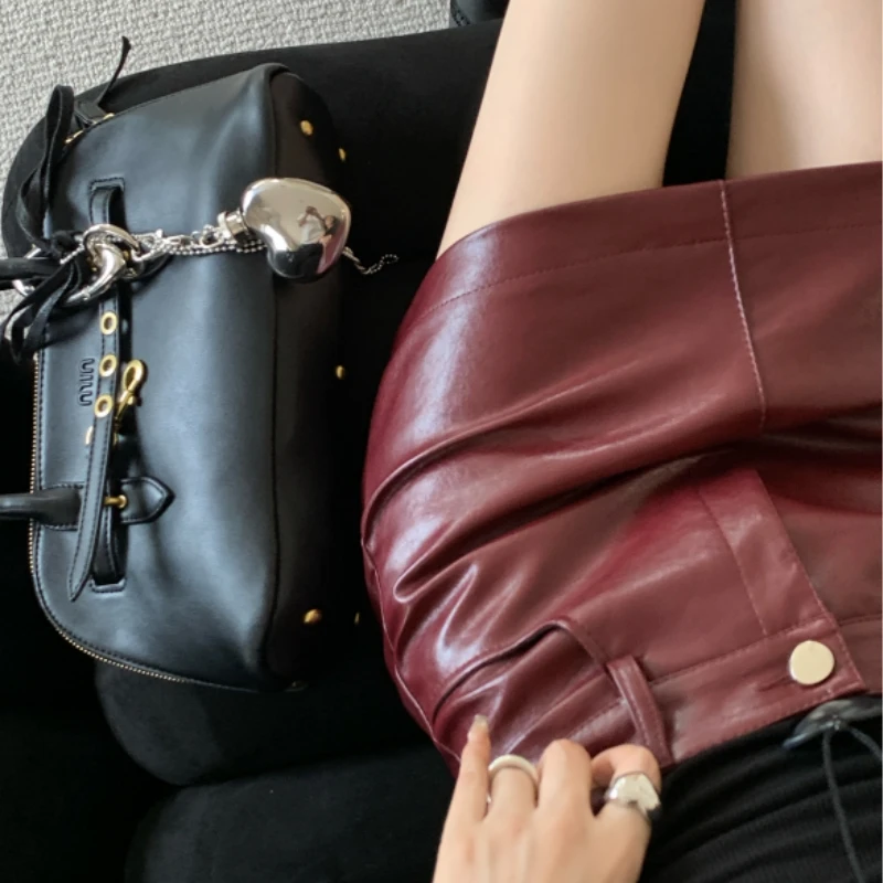 辣妹红色PU皮裙半身裙女2025秋冬高腰显瘦百搭超短裙a字包臀裙子