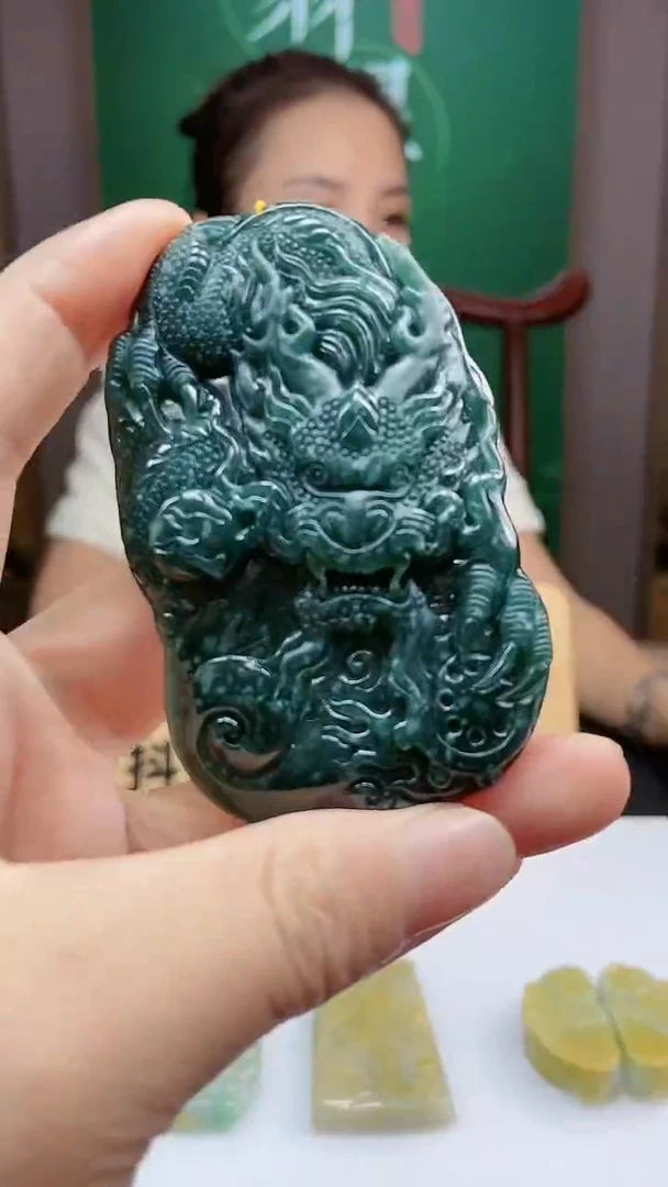 【闪购商品】翡翠颈饰未镶嵌0825JXFCZB0134