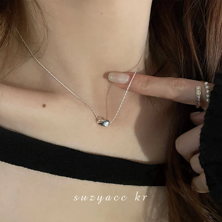 【锁骨链】轻奢小众设计不规则扭结滚轮项链女ins风气质简约吊坠