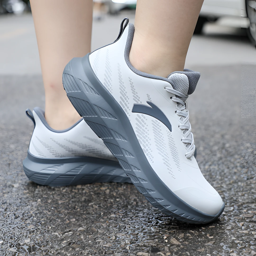 安踏轻云皮面防泼水2024春季新款男款跑步鞋减震回弹跑鞋5536S-ZB