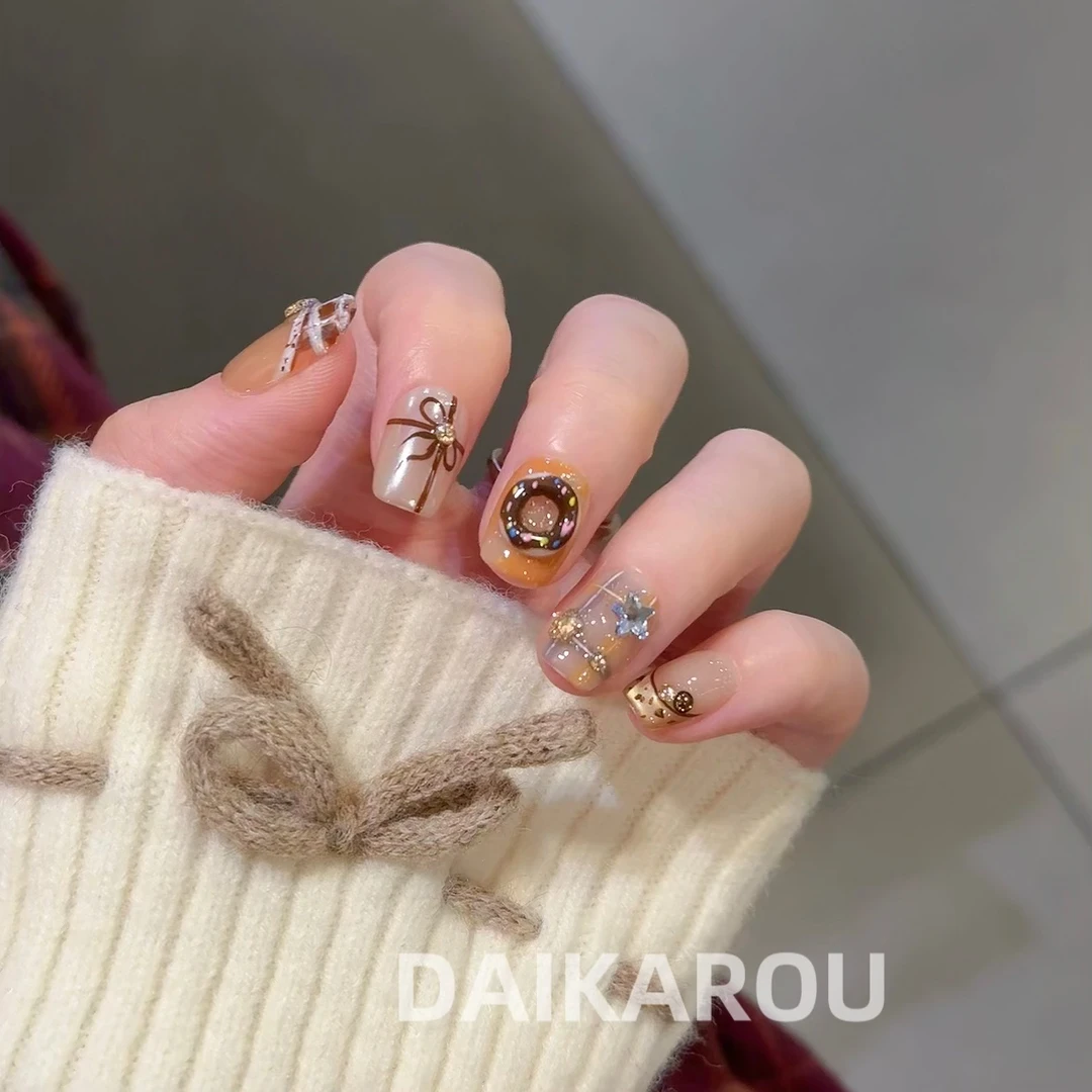 甜圈巧愿 黛卡柔 预售 新甲型 此度 短椭圆 中椭圆手工穿戴甲10片