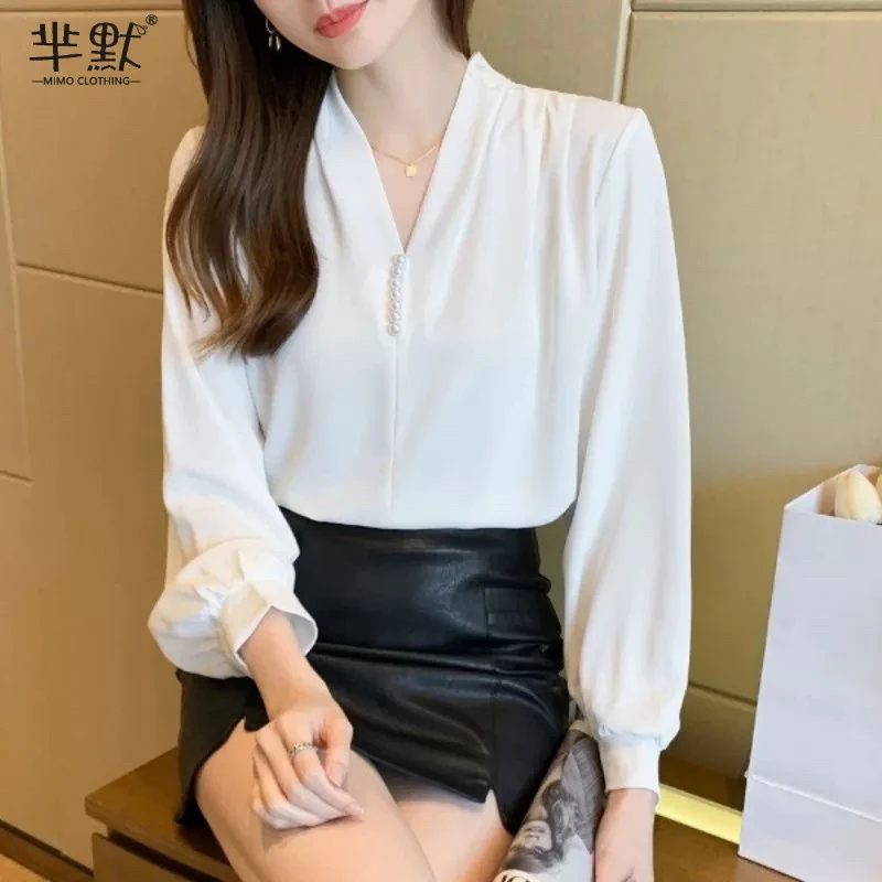 法式钉珠V领衬衫女春秋职业长袖气质工作服洋气灯笼袖上衣
