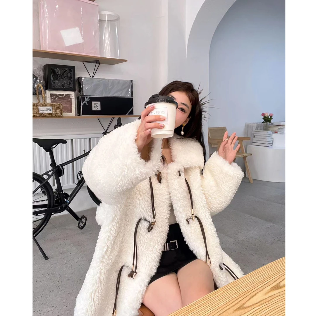 JiangJiang姜姜·焦糖布丁·土耳其卷毛减龄学院风海军领毛毛外套