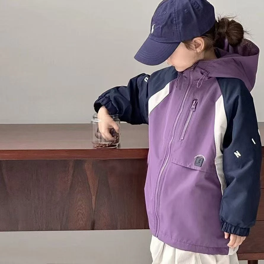 （现货）冲锋衣外套春秋装2025新款洋气儿童春秋小女孩运动连帽上衣