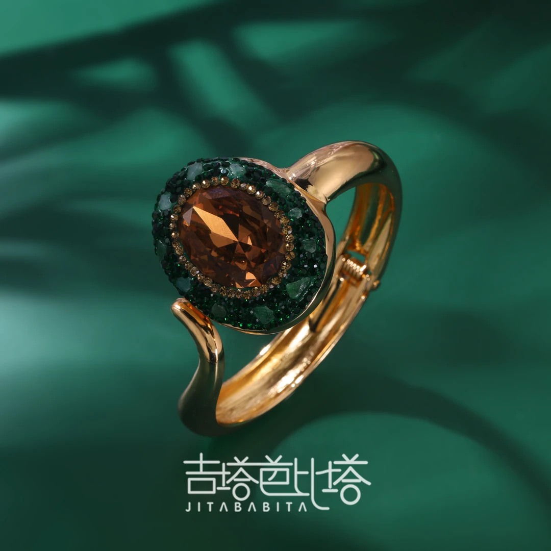 铜合金合成锆石手镯 钉子形时尚百搭手镯7099