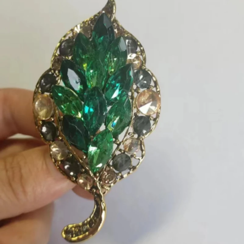 铜合金锆石胸针 重工时尚新中式叶子胸针宫廷风镶嵌中古7180