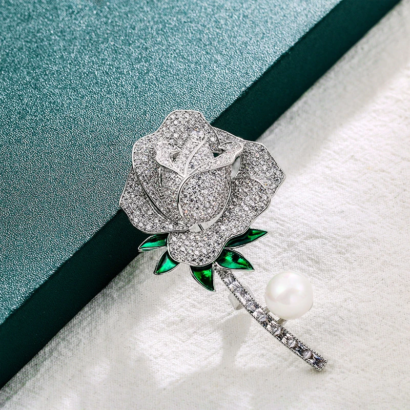 铜锆石胸针 轻奢满钻简约轻奢时尚韩版手工胸针5330