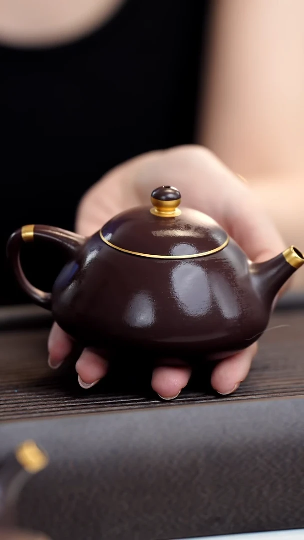 【闪购商品】紫砂茶壶紫茄泥光素描金东坡石瓢