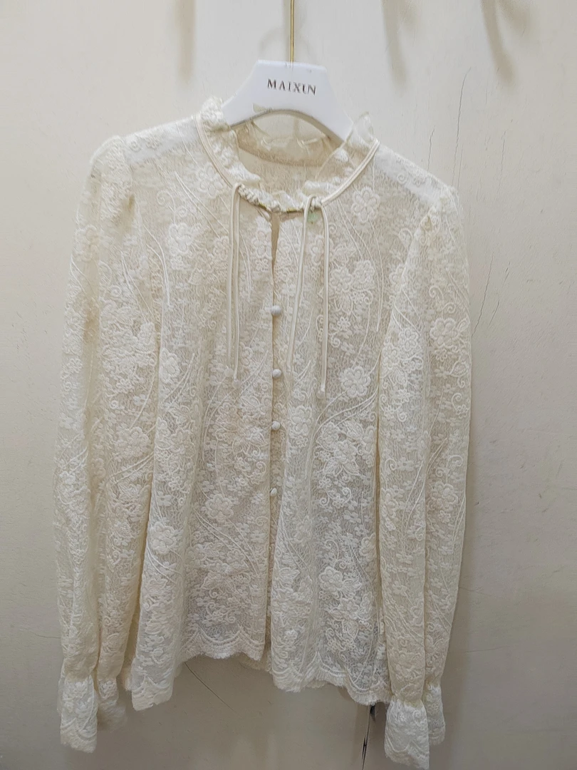 麦寻春季蕾丝长袖小衫xslcq009
