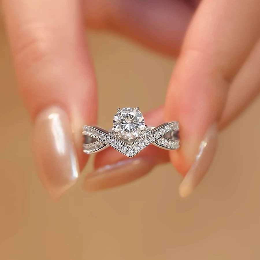 925银莫桑石银制品 【尚家皇冠】1克拉高品质D色莫桑钻女戒婚戒时尚