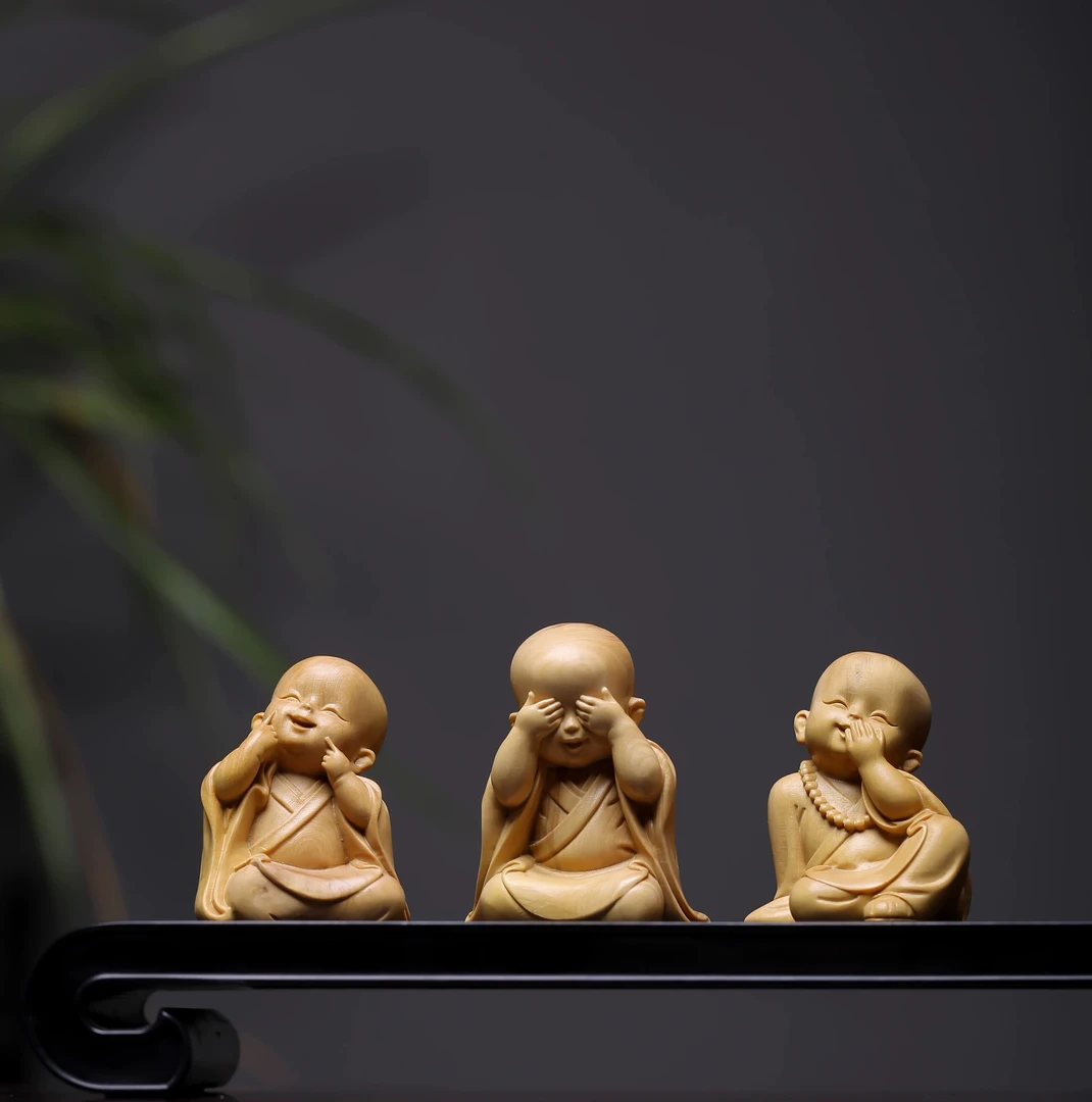 新款实木雕刻创意可爱小和尚家居手工摆件装饰品书房桌面解压摆设