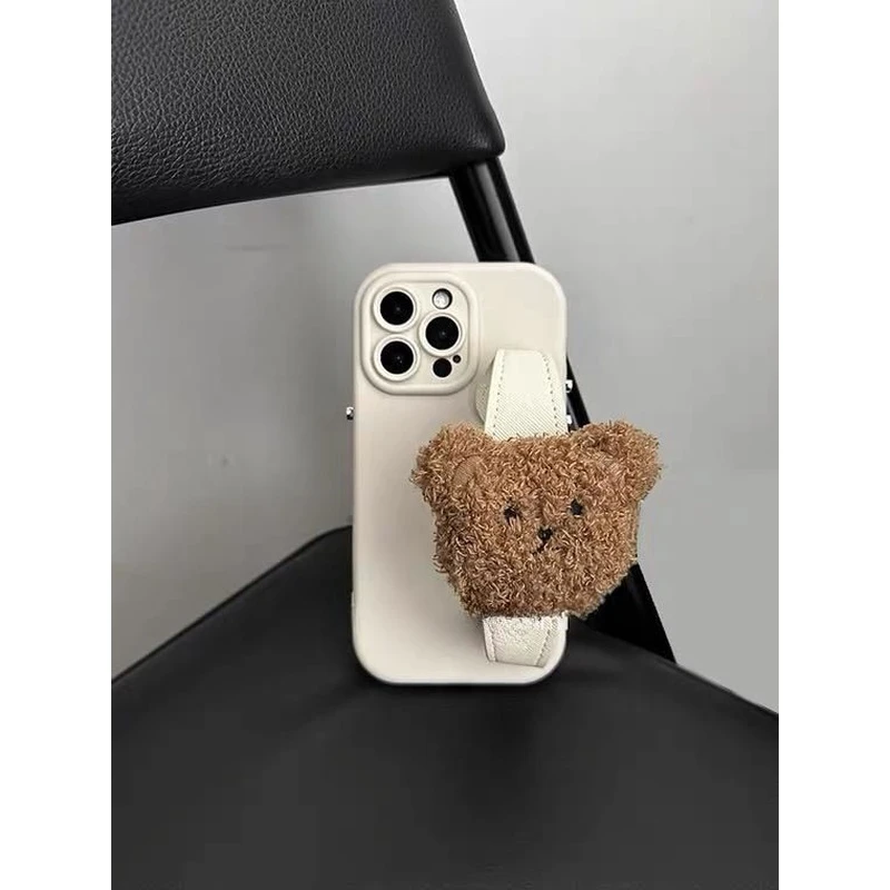 ins卡通毛绒小熊头腕带iPhone15promax手机壳13/14软15防摔11可爱
