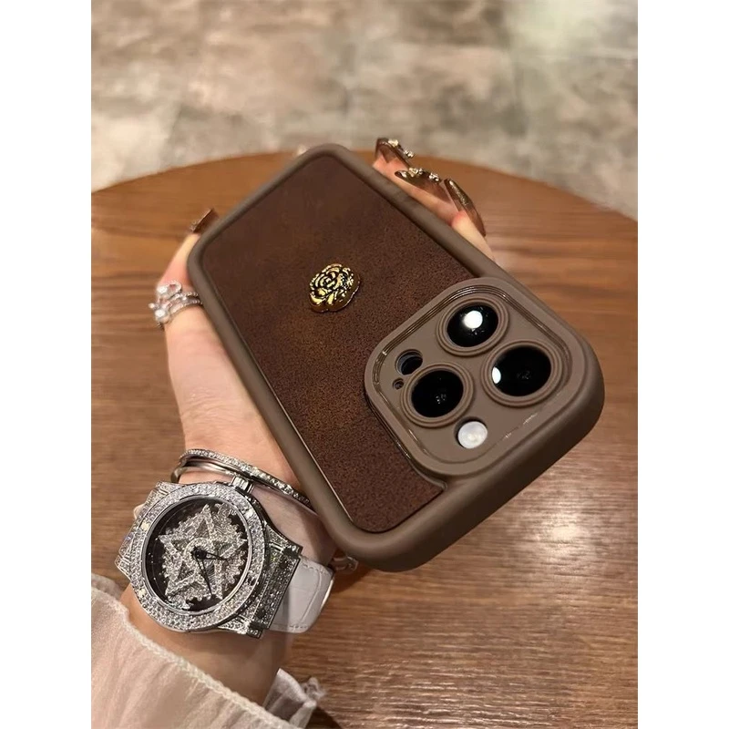 复古棕色山茶花适用iPhone13promax苹果15手机壳12/11立体14pro软