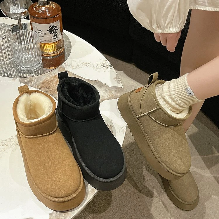 厚底雪地靴女加厚保暖2024冬季新款短筒靴女轻便防滑实心底棉靴轻