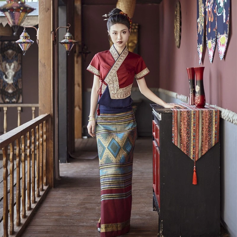 沙芭利 西双版纳传统傣族服装 红色套装 东南亚风格服饰