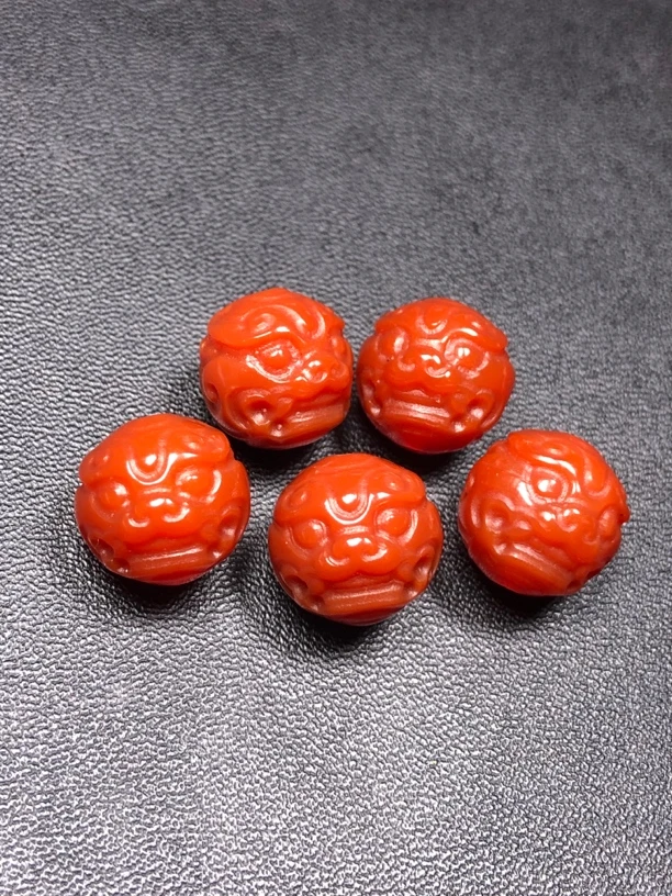 南红，貔貅雕刻，直径13 配珠！