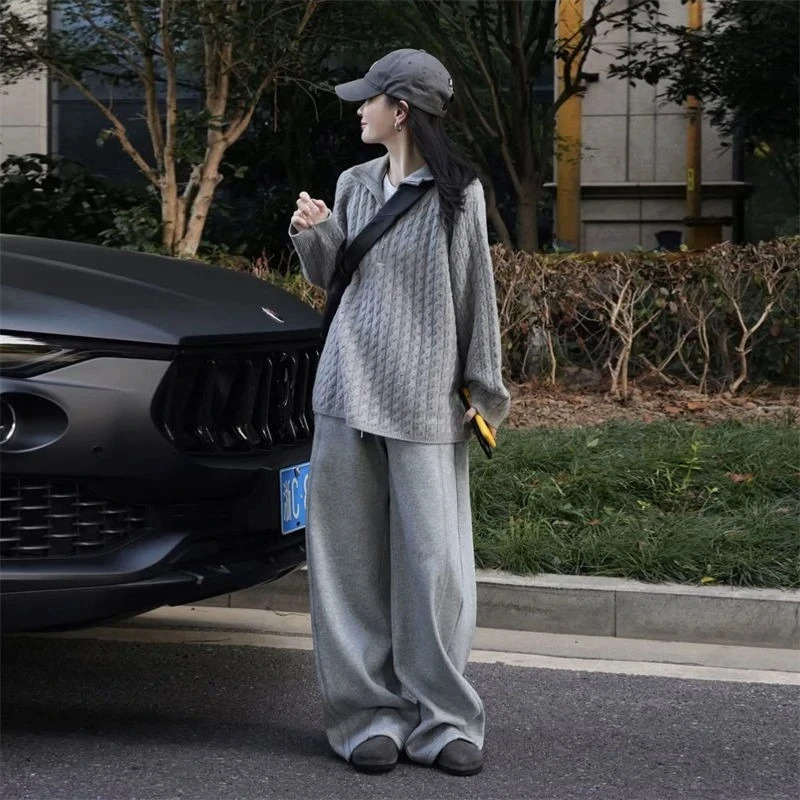 慵懒风早秋一整套穿搭女2024新款麻花拉链套头针织衫阔腿运动卫裤