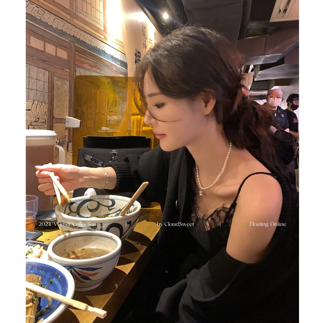 【CloudSweet 01/16 10:00】刺绣吊带内搭心机裙