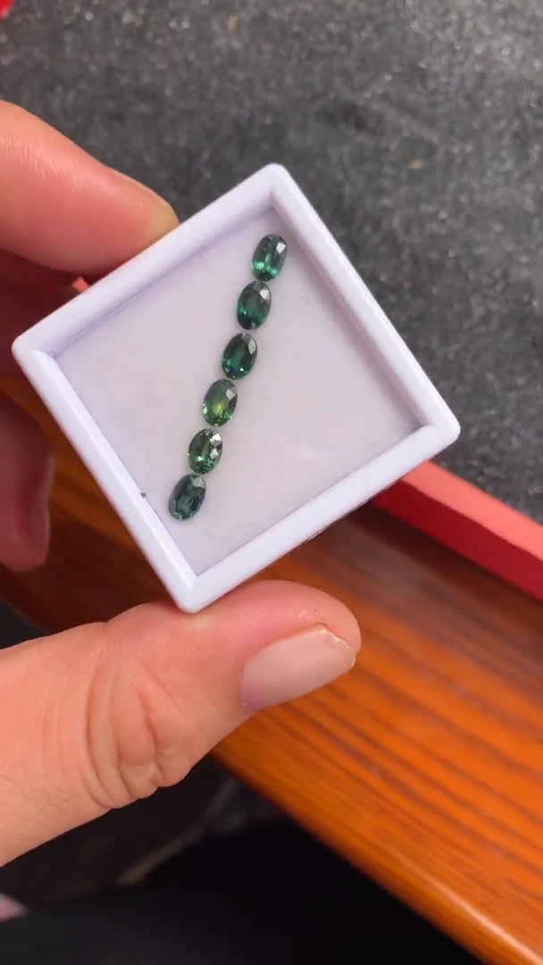 【闪购商品】蓝宝石裸石未镶嵌6粒，4克拉小颗粒！！
