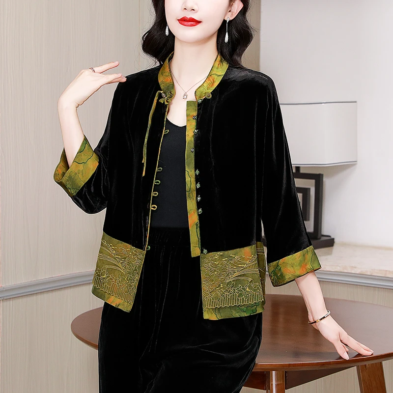 妈妈新中式丝绒外套女2026春秋新款唐装复古盘扣开衫大码国风上衣