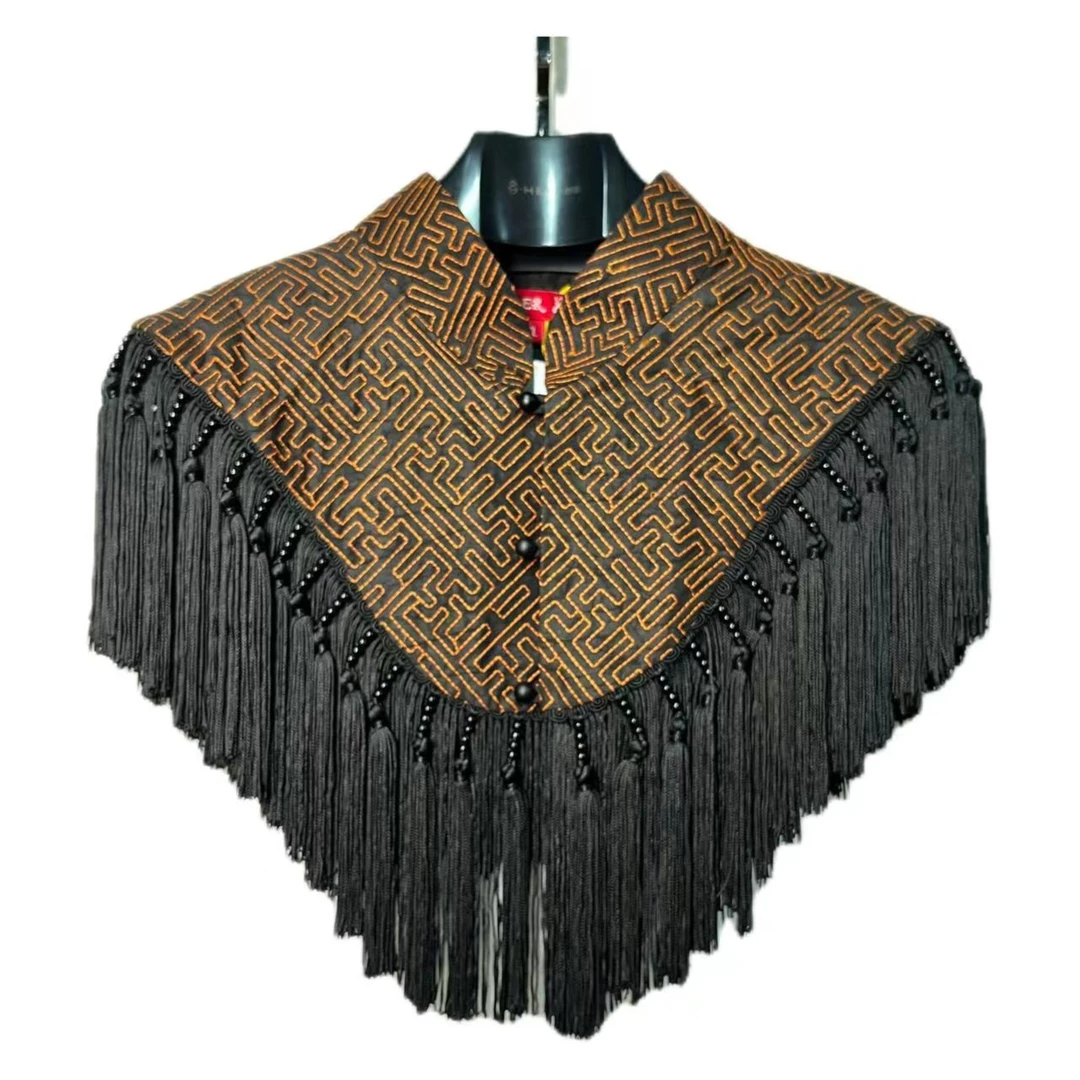 SUOER/娑尔娑尔回形纹满绣手工串珠流苏披肩SH3SC02392