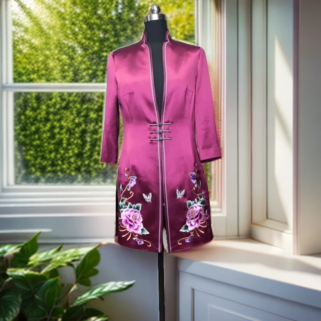 格格 民族风醋酸缎刺绣连立领中长款上衣 G64MF020317