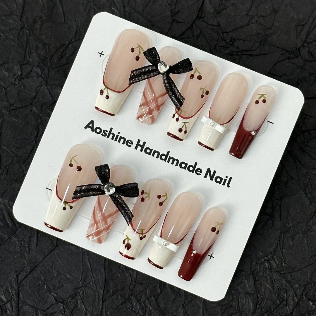 红樱桃 | 红色系法式手绘樱桃蝴蝶结穿戴甲