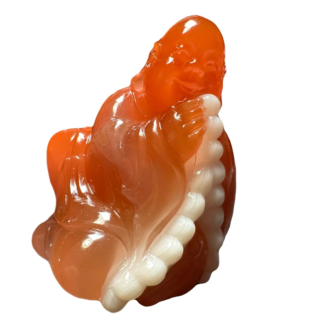 天然原矿保山南红、红白俏色南红玛瑙，巧雕摆件（小和尚）