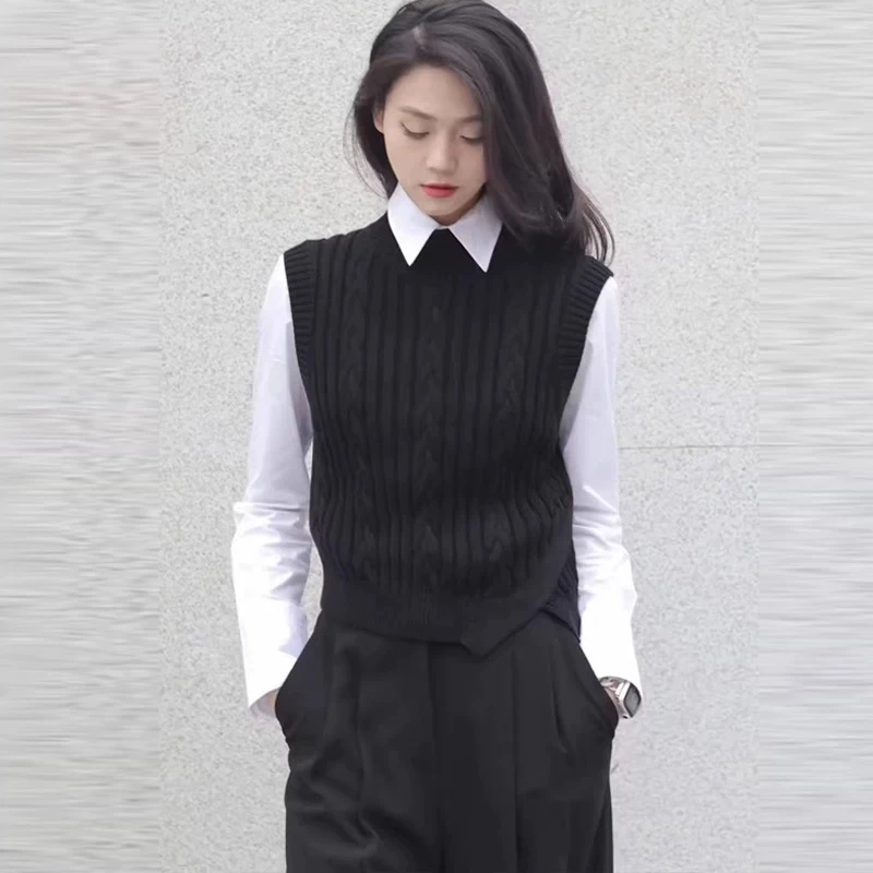 阿玛施2024烟管领不规则羊毛背心针织马甲女士5399380