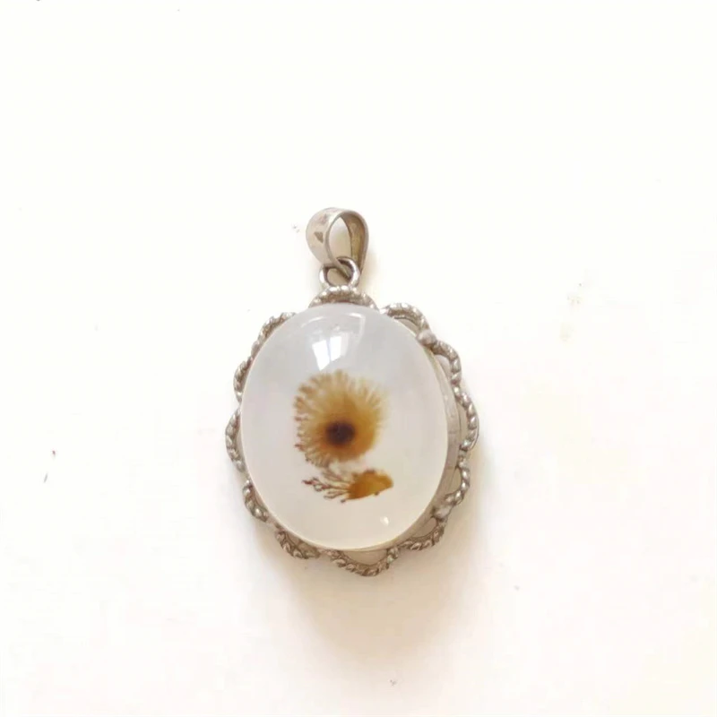 天然玛瑙镶嵌吊坠手工镶嵌气质女王玉吊坠仿古象形精美项链玉颈饰