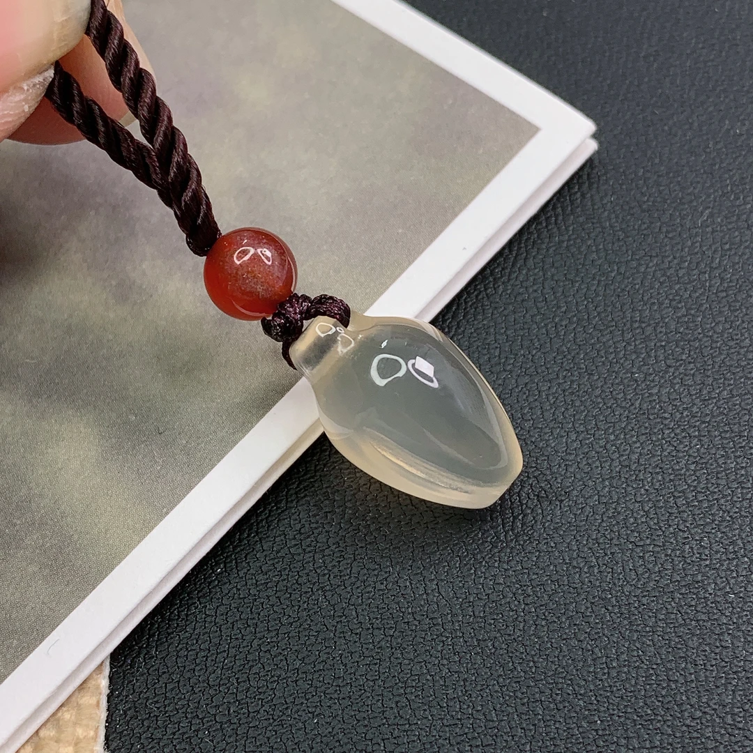 马料香槟金兰花吊坠（配绳子可调节）