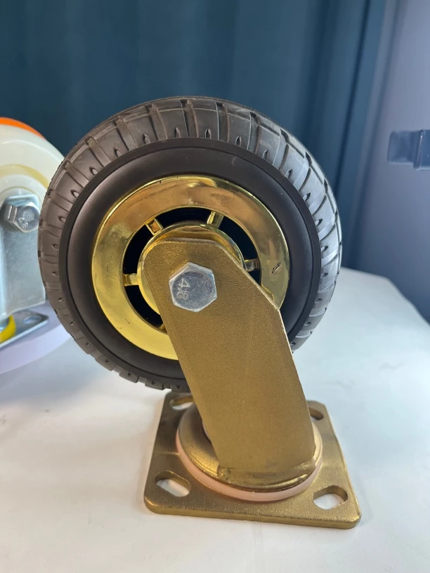 出口品质6寸静音尼龙芯高弹力橡胶发泡轮耐磨耐用脚轮万向轮