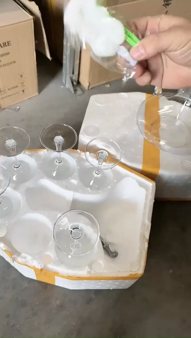 【闪购商品】玻璃6杯+把手醒酒器+海马刀+杯刷
