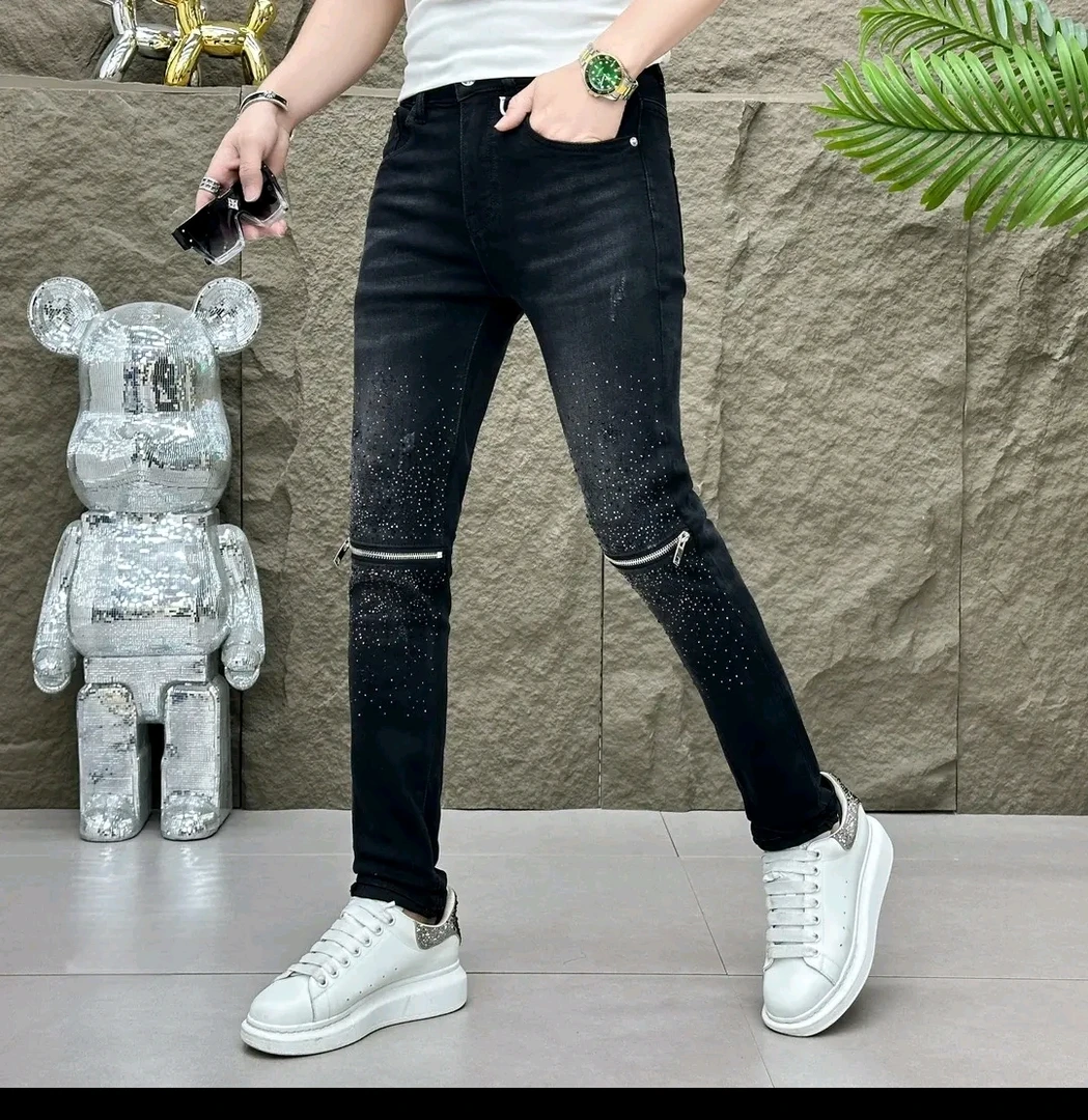 欧货新款休闲时尚烫钻拉链牛仔裤男士秋冬潮流百搭修身弹力小脚裤