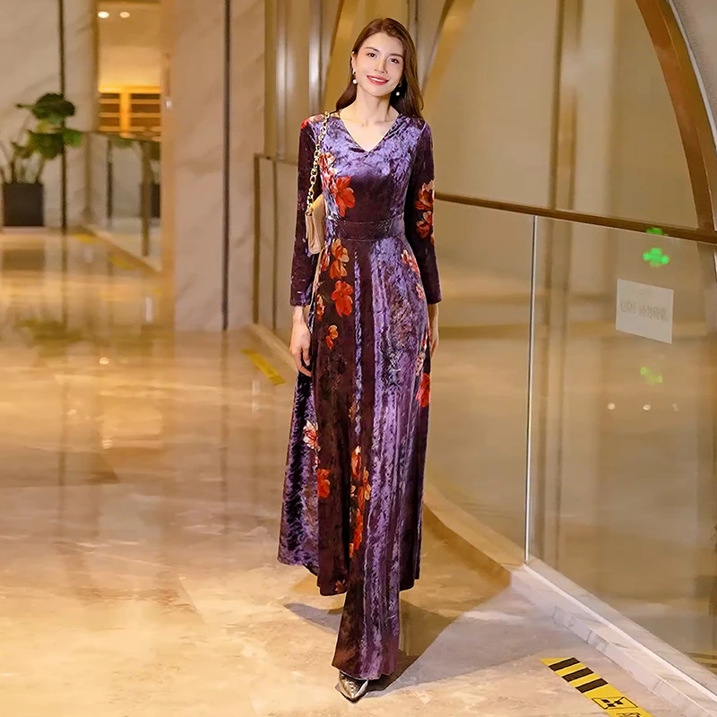 紫色金丝绒时尚新款连衣裙女2023高端大摆裙印花长袖气质长裙子