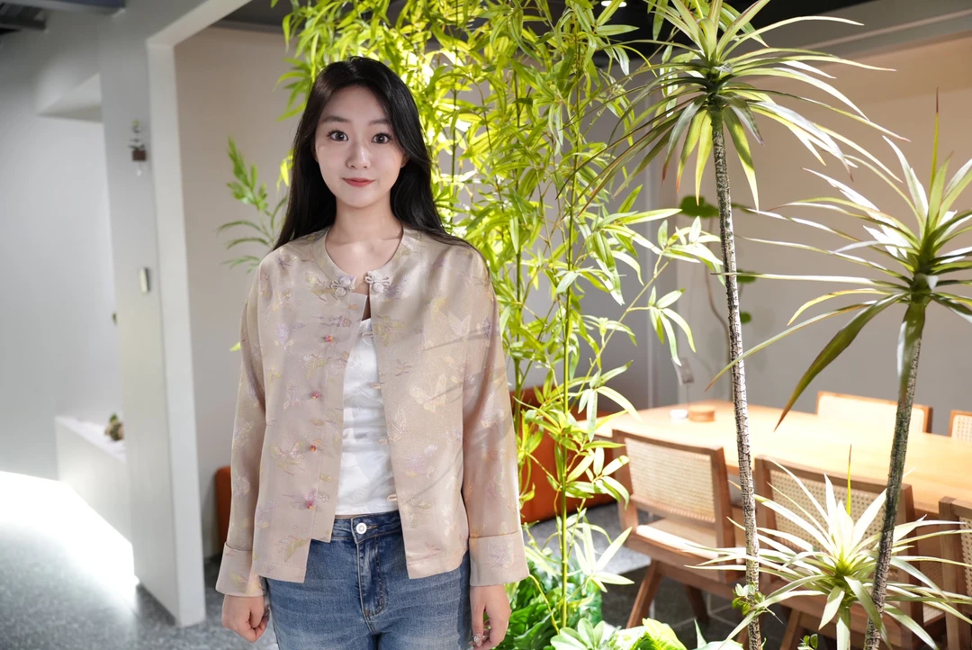 金银共织异色罗设计款外套