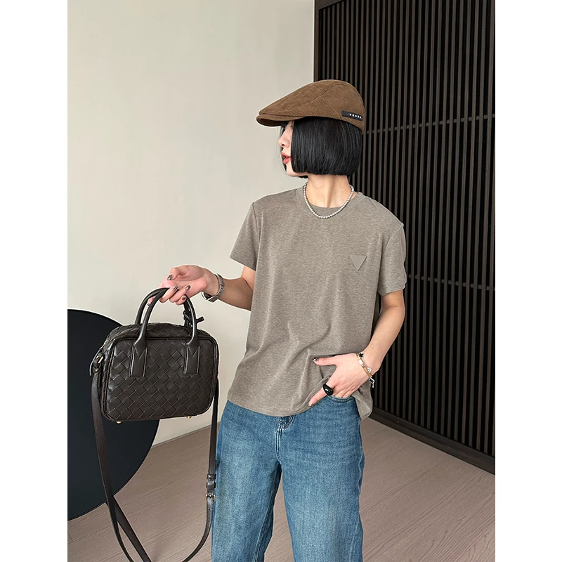 YIYISTUDIO 2024春款百搭质感小上衣三角标短袖T恤 YYT23717