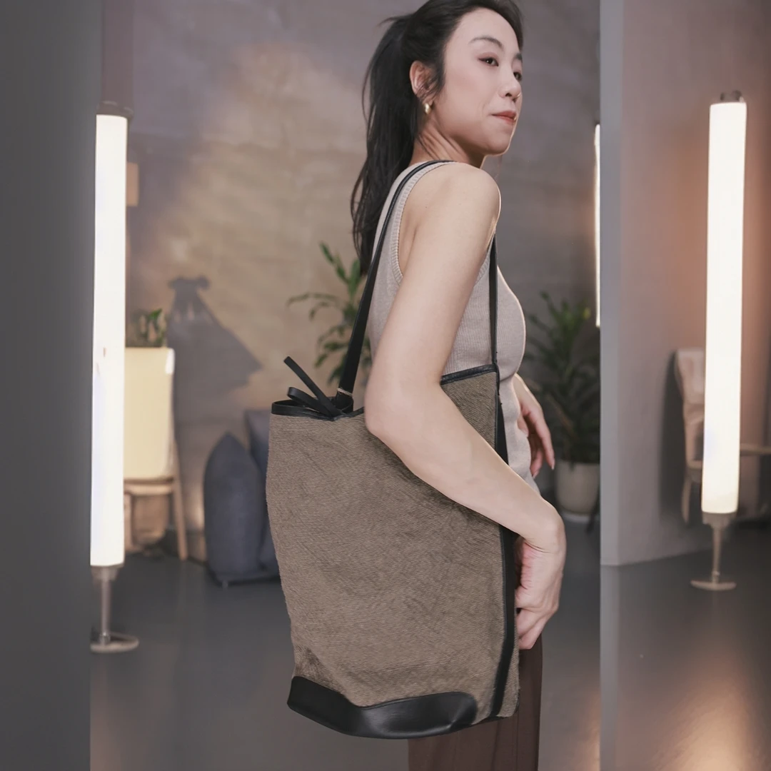 东倪原创亚麻炒色拼接牛皮单肩包简约小众女士休闲百搭 84C2257