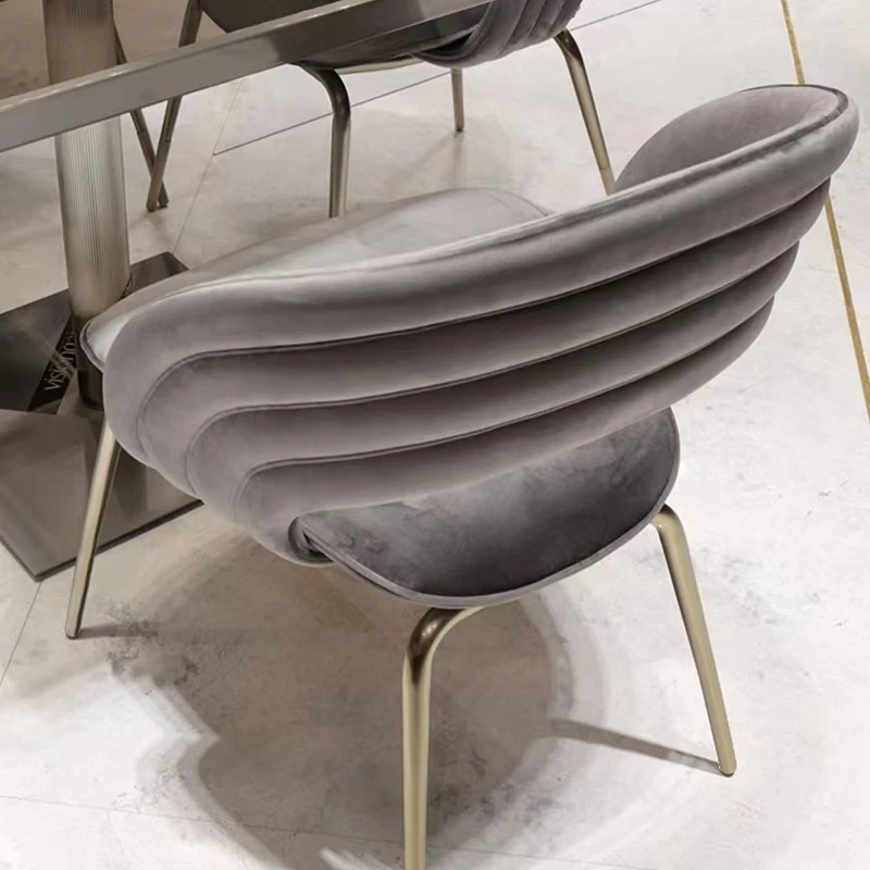 意式轻奢餐椅现代简约风设计师创意椅子饭厅餐桌椅家用网红椅新款