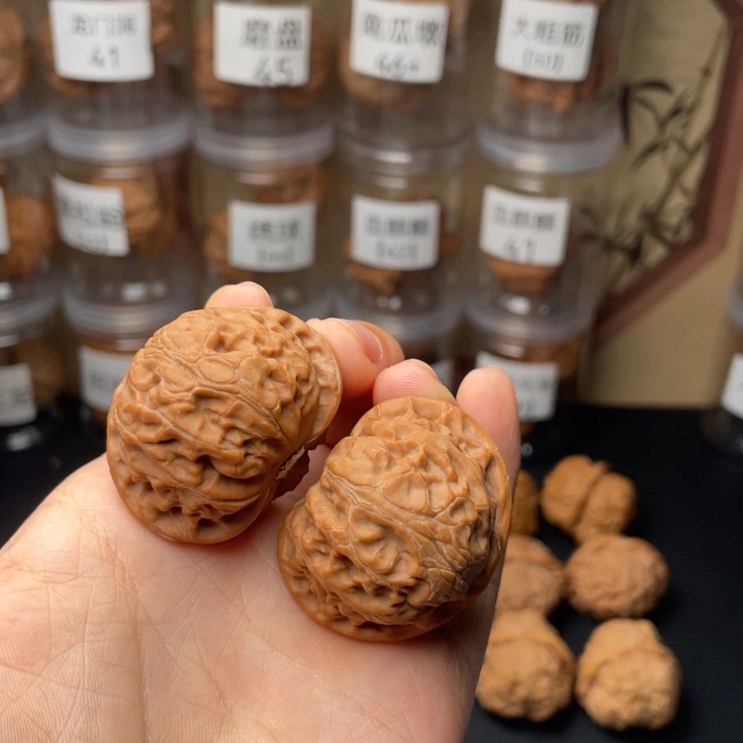 文玩核桃吊坠斯****8宫灯
