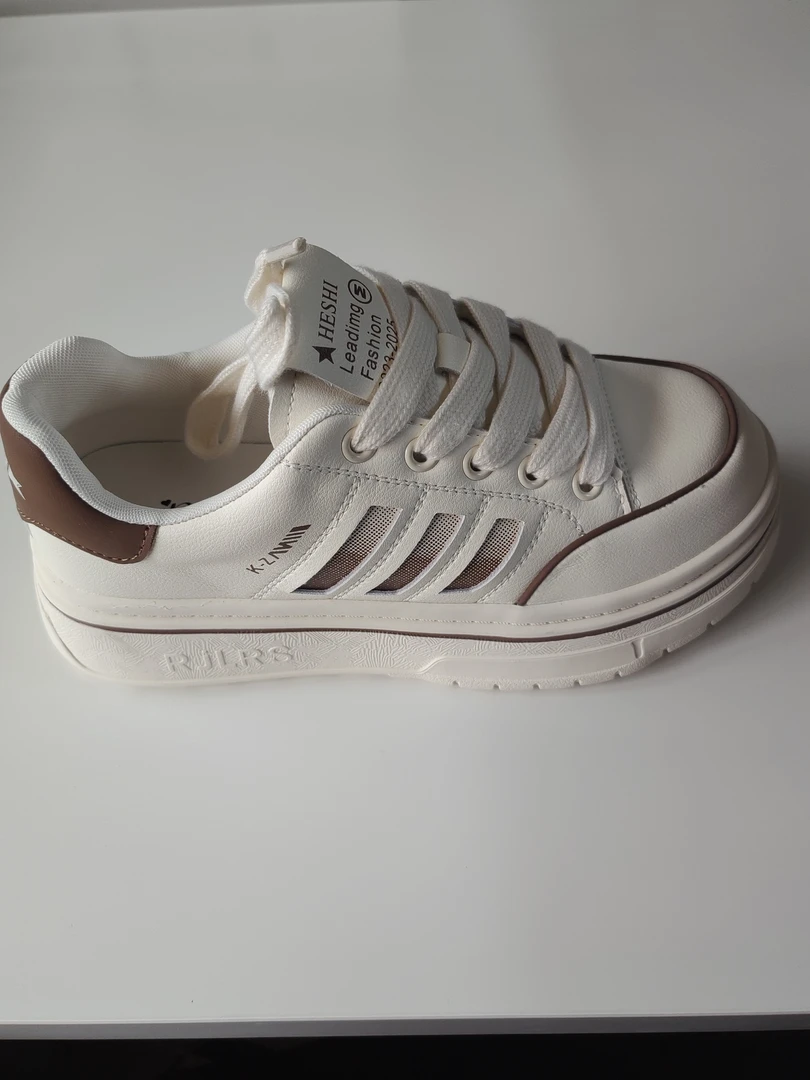 时尚小白鞋休闲女鞋