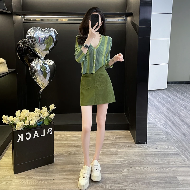 针织开衫毛衣外套女秋季薄外搭小披肩套装牛仔裙A字短裙一整套