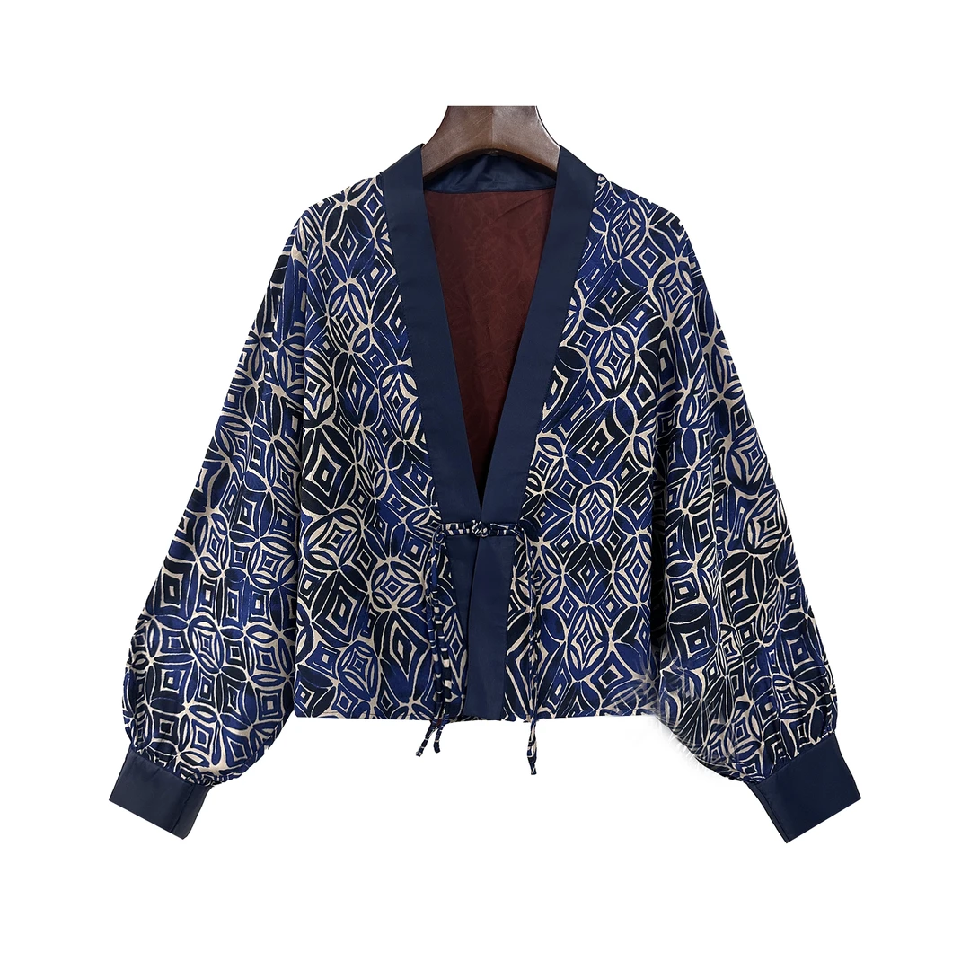 009 财源滚滚 2023早秋新款新中式蝙蝠袖双面双穿花萝外套