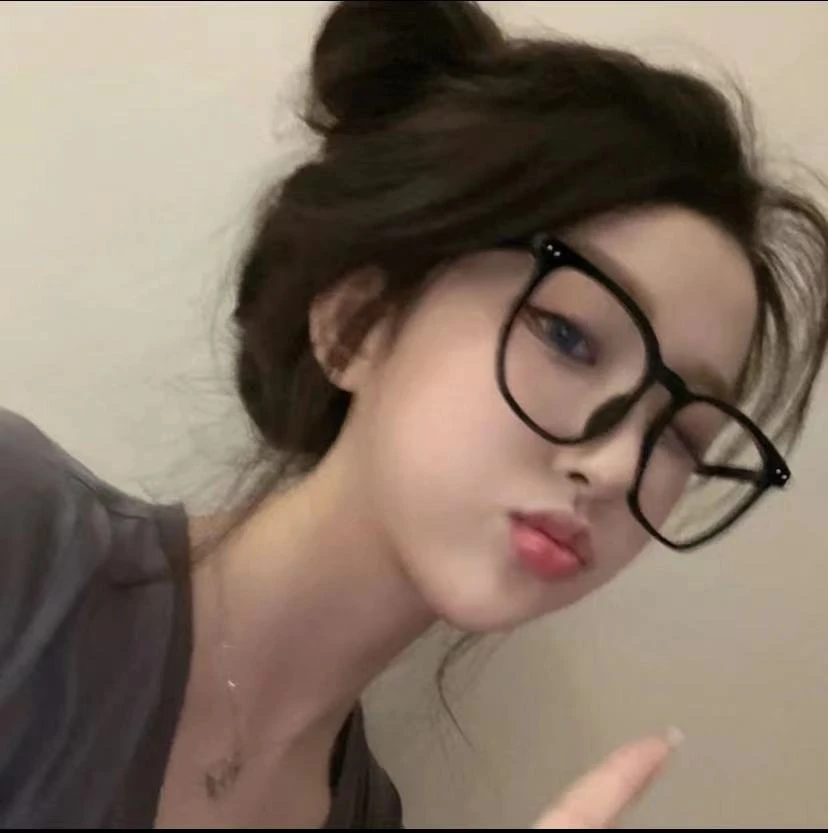 素颜神器ins风眼镜近视女可配有度数圆脸显脸小超轻眼镜平光镜架